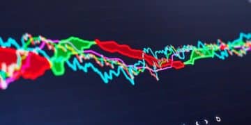 Hedging with Financial Derivatives in 2025: A Guide for Investors - Cover Image